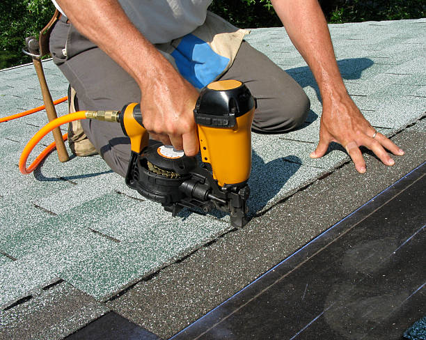 Best Roofing Contractors for Homes  in Moundridge, KS